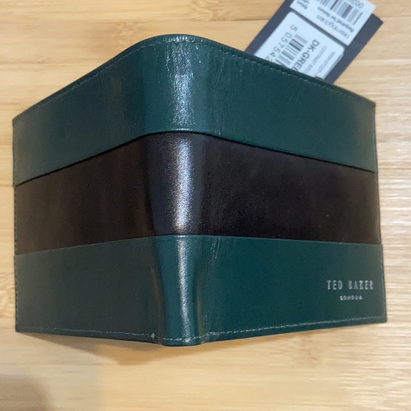 Ted Baker Bi-fold Wallet with coin pouch NEW - Picture 3 of 7